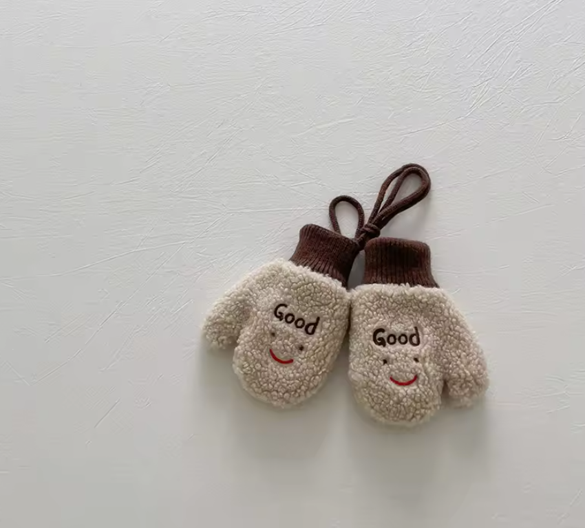 Smiley Cream Fleece Mittens